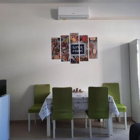 Apartment Gs Centar กอสปิช ภายนอก รูปภาพ